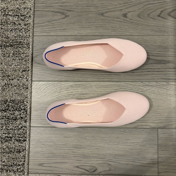 Like new blush Rothy’s! - Picture 1 of 4